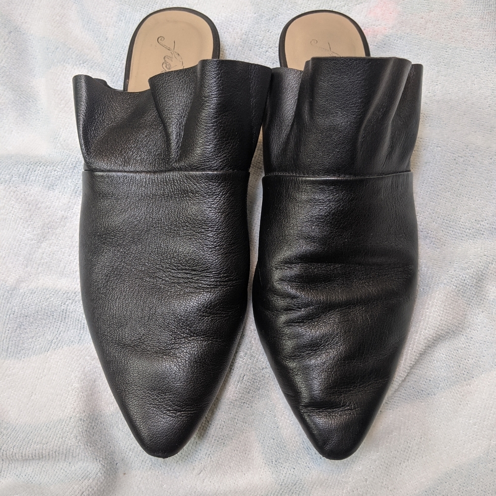 Black free people flats